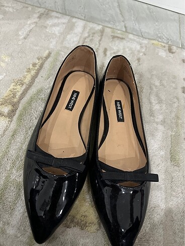 Nine west
