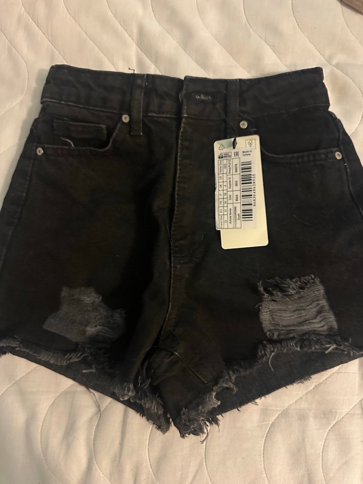 Trendyolmilla Siyah Yırtık Yüksek Bel Mini Denim Şort - Görsel 2