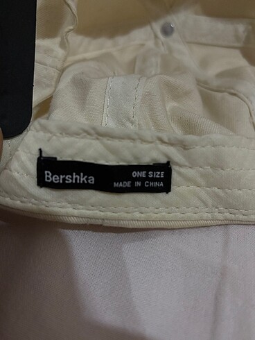 Bershka Bershka şapka