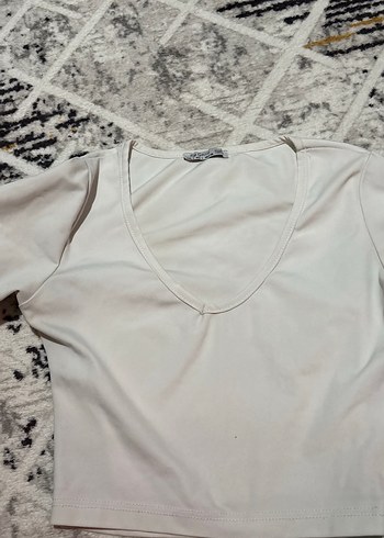V Yaka Bej Kadın Crop Top - Görsel 2