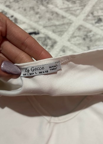 V Yaka Bej Kadın Crop Top - Görsel 4