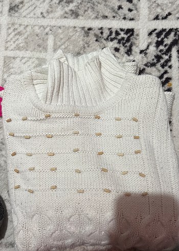 Beyaz Örgü Boğazlı Kadın Kazak - Görsel 3