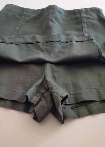 Düğmeli Keten Midi Şortu - Görsel 4