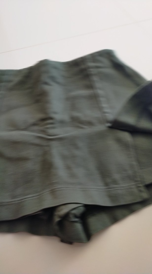 Düğmeli Keten Midi Şortu - Görsel 3