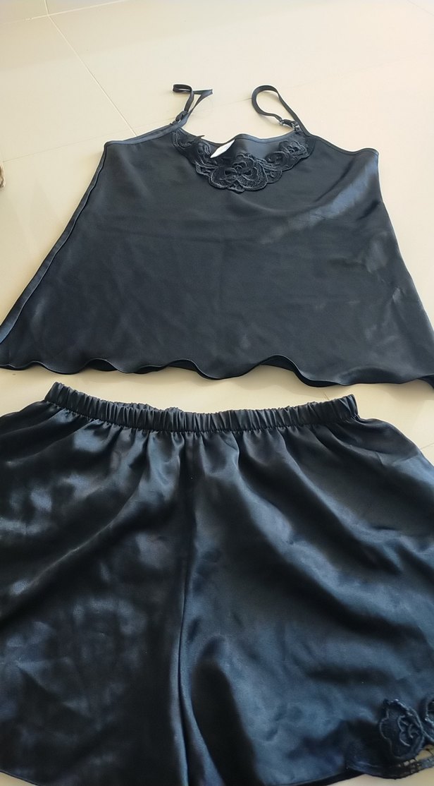 Saten Görünümlü Siyah Hamile Mini Şort - Görsel 3