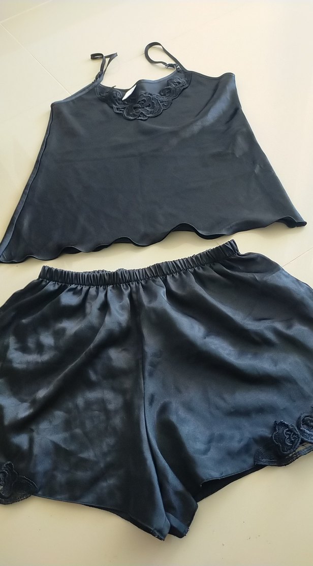 Saten Görünümlü Siyah Hamile Mini Şort - Görsel 2