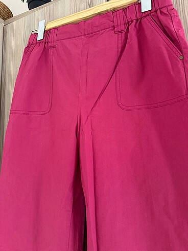 38 Beden Bol paça pantalon hiç giyilmedi defosuz 38 beden