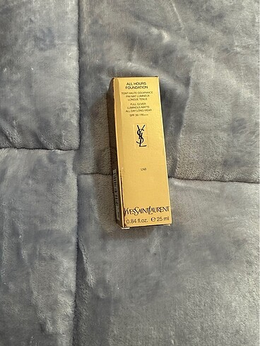 Yves Saint Laurent Yves Fondöten