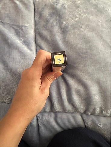 Estee Lauder Este Lauder kapatıcı