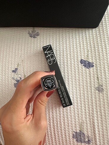 Beden NARS concealer