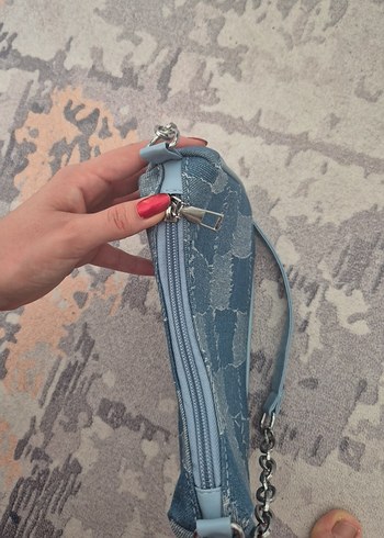 Zincir Detaylı Mavi Denim Kadın Çanta - Görsel 3