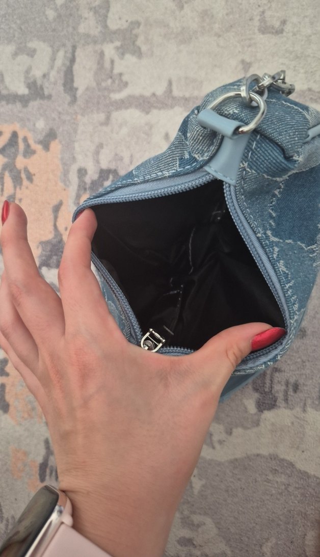 Zincir Detaylı Mavi Denim Kadın Çanta - Görsel 4