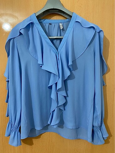 Zara Model Fırfırlı Gömlek