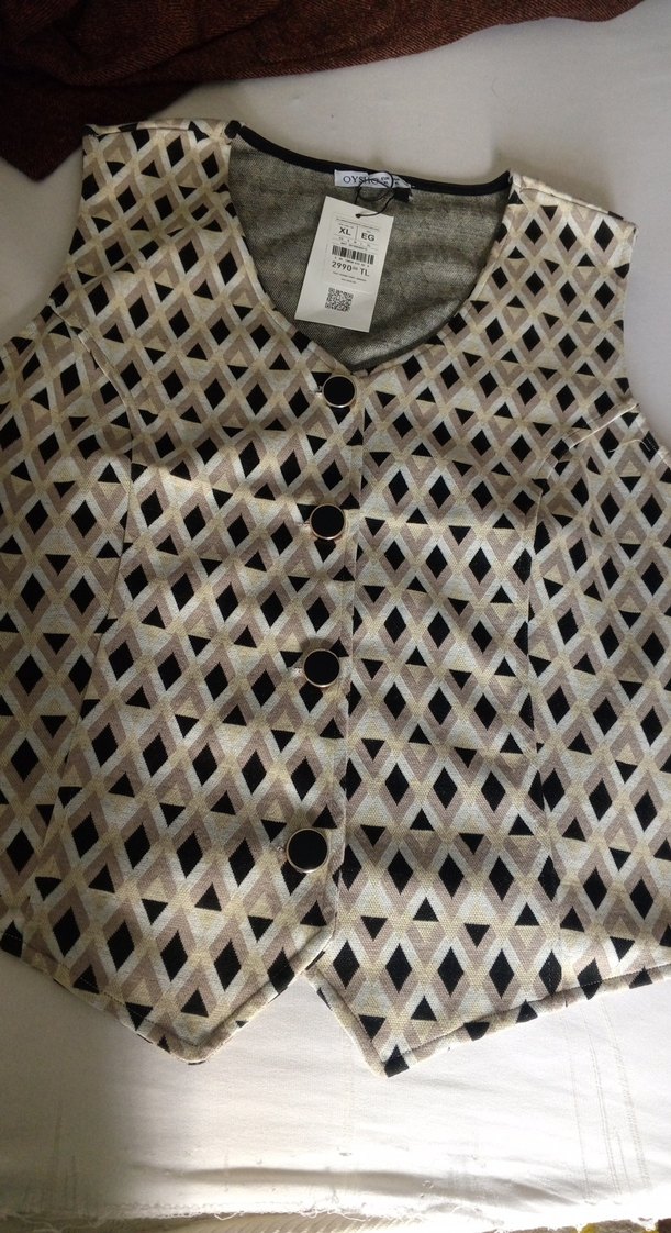 XL bedenDüğmeli V Yaka Kadın Yelek ve şortlu etek sıfır ürün Bej - Görsel 5