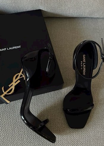 Yves Saint Laurent Yves Saint Laurent ayakkabısı