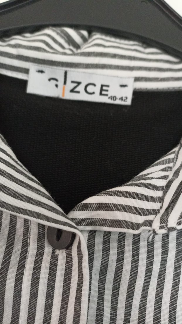 Düğmeli V Yakalı Siyah Gri Tunik - Görsel 2