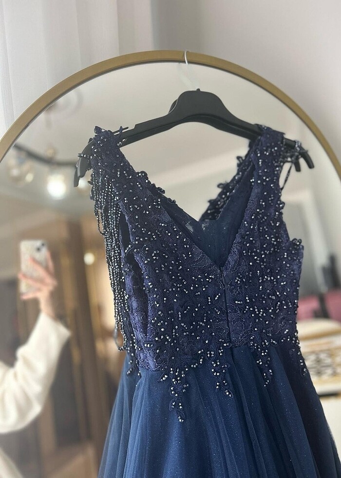 Sıfır Ayarında Nişan Elbisesi - Görsel 4