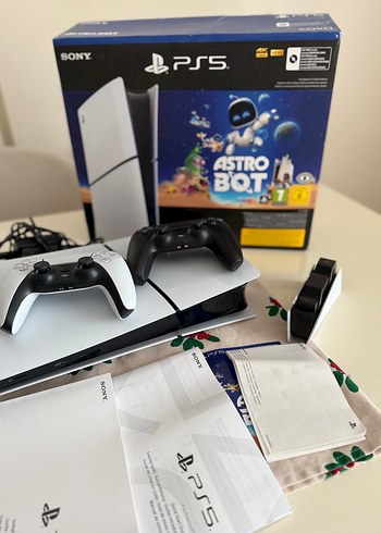 PS5 Slim Digital Edition 1 TB  Astro Bot - Görsel 5
