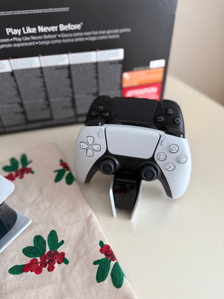 PS5 Slim Digital Edition 1 TB  Astro Bot - Görsel 3