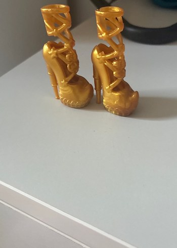 Parlak Altın Renkli Bebek Topuklu Ayakkabılar