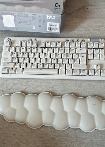 Logitech Beyaz Logitech g713 aurora klavye