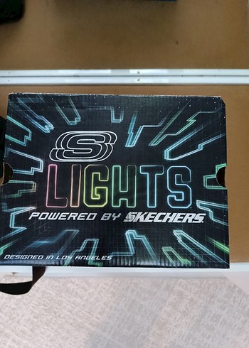 Skechers Erkek Çocuk 32 numara Sandalet - Görsel 3