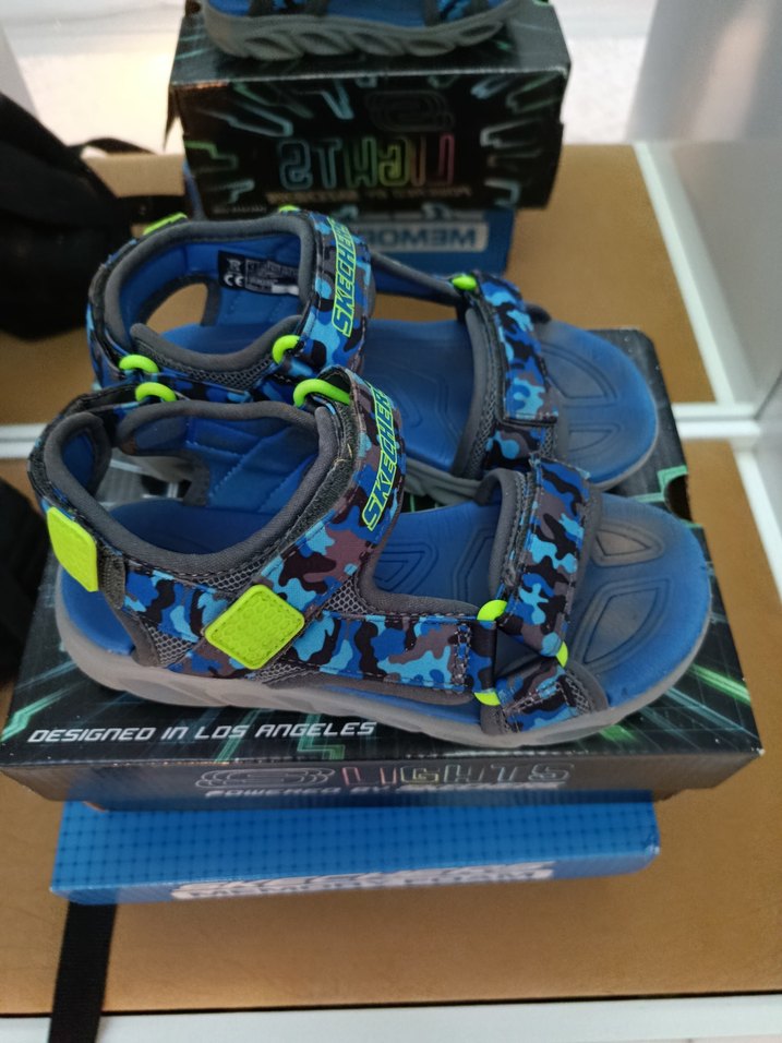 Skechers Erkek Çocuk 32 numara Sandalet - Görsel 2