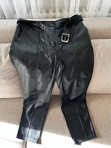 Mango Mango Kemerli Deri Görünümlü Pantalon