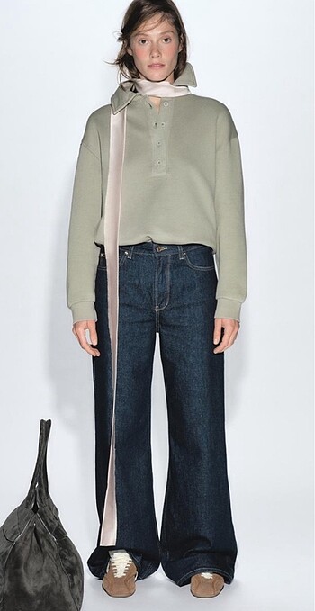 Zara sweatshirt