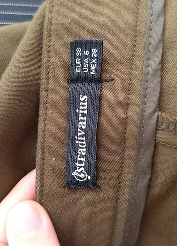 38 Beden Stradivarius marka haki renk pantolon
