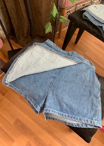 Diğer Gevşek Kesim Mini Denim Şort