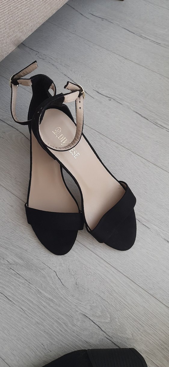 Parlak Siyah Tokalı Blok Topuklu Kadın Ayakkabı - Görsel 2