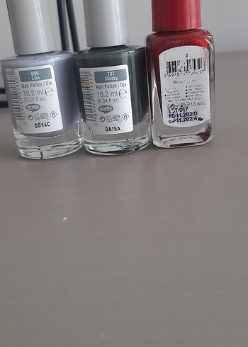 Gabrini 3D Kırmızı Oje ve Beaulıs Gri Oje Seti - Görsel 2