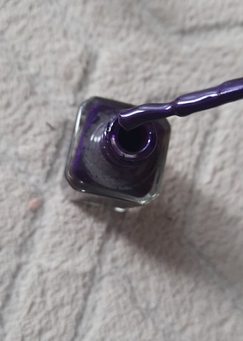 Bordo Renkli Oje - Görsel 6