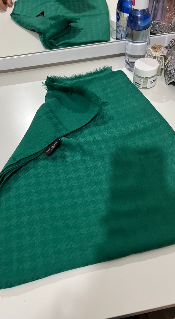 Yeşil İpek Dokulu Kadın Şal - Görsel 2