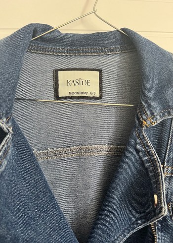 38 Beden Kadın Mavi Kemerli Denim Ceket