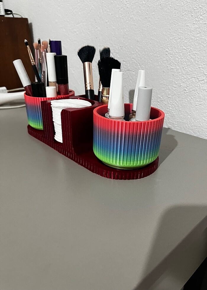 ? Makyaj Masanıza Renk Katacak Düzenleyici ? - Görsel 3