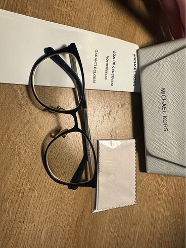 Michael kors gözlük çerçevesi - Görsel 2