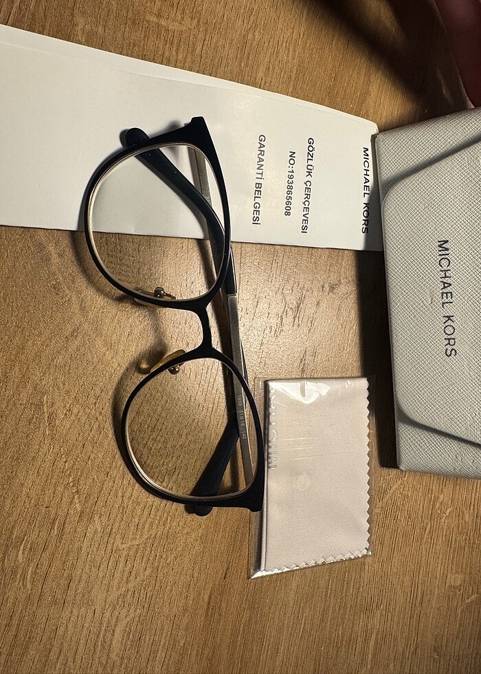 Michael kors gözlük çerçevesi - Görsel 2