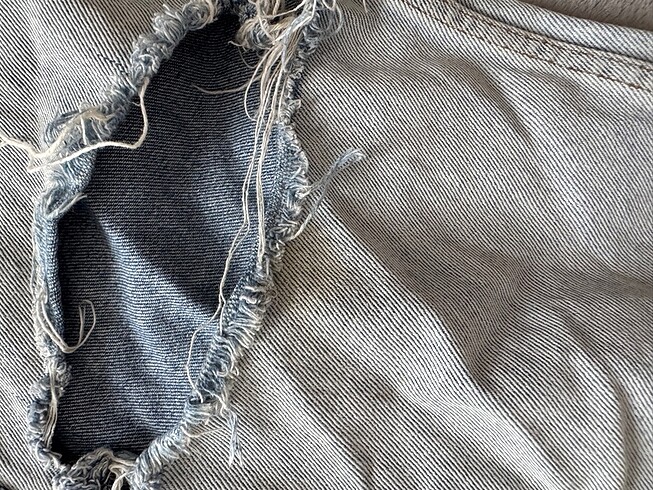 s Beden wide leg yırtık pantolon