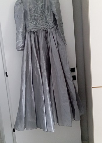 Gri Uzun Drapeli Kadın Abiye Elbise - Görsel 3