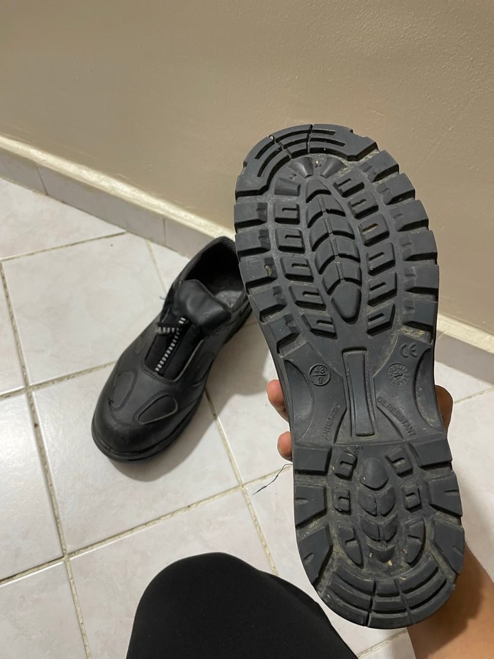 Siyah iş ayakkabısı - Görsel 2