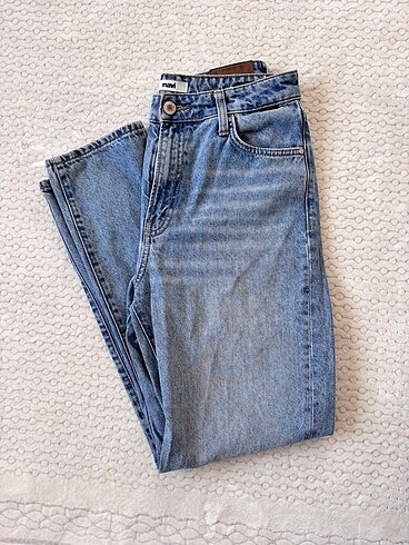 Mavi mom straight jean