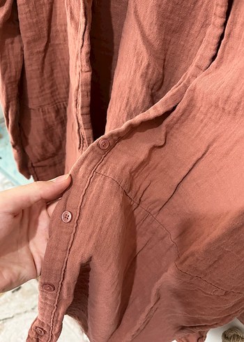 Düğmeli müslin yırtmaçlı  Kadın Gömlek - Görsel 5