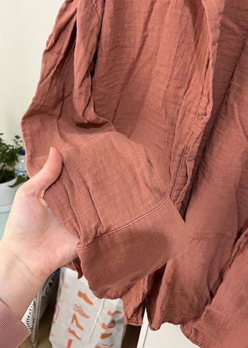 Düğmeli müslin yırtmaçlı  Kadın Gömlek - Görsel 3