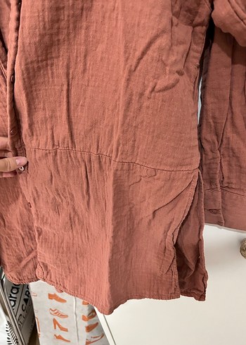 Düğmeli müslin yırtmaçlı  Kadın Gömlek - Görsel 2