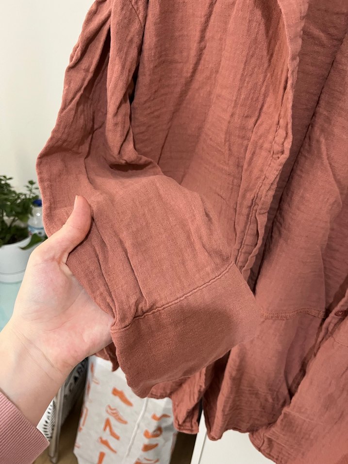 Düğmeli müslin yırtmaçlı  Kadın Gömlek - Görsel 3