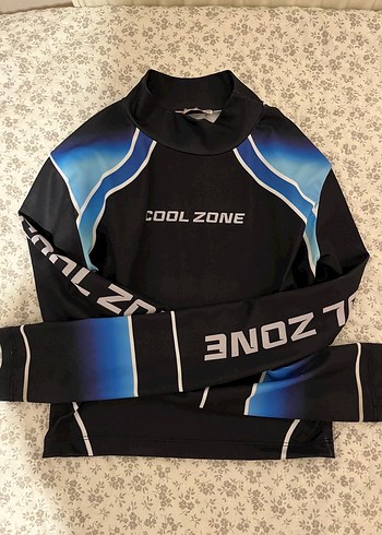 Siyah Baskılı Uzun Kollu Yüksek Yakalı Spor Üst - Görsel 4