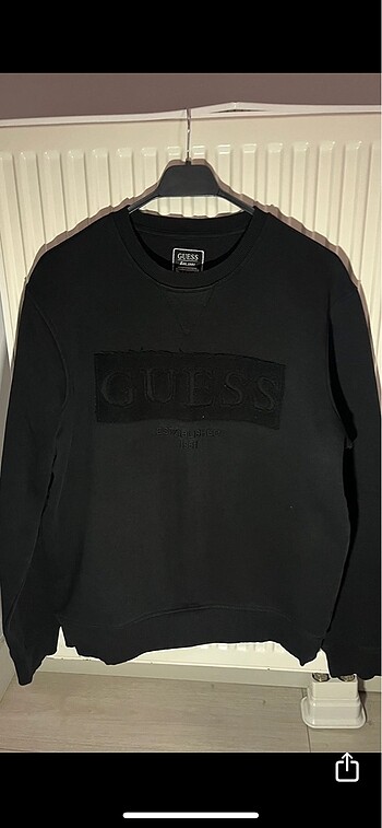 Guess Sweatshirt