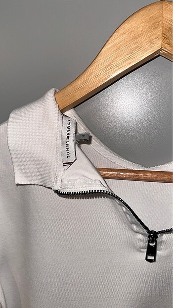 m Beden Tommy hilfiger